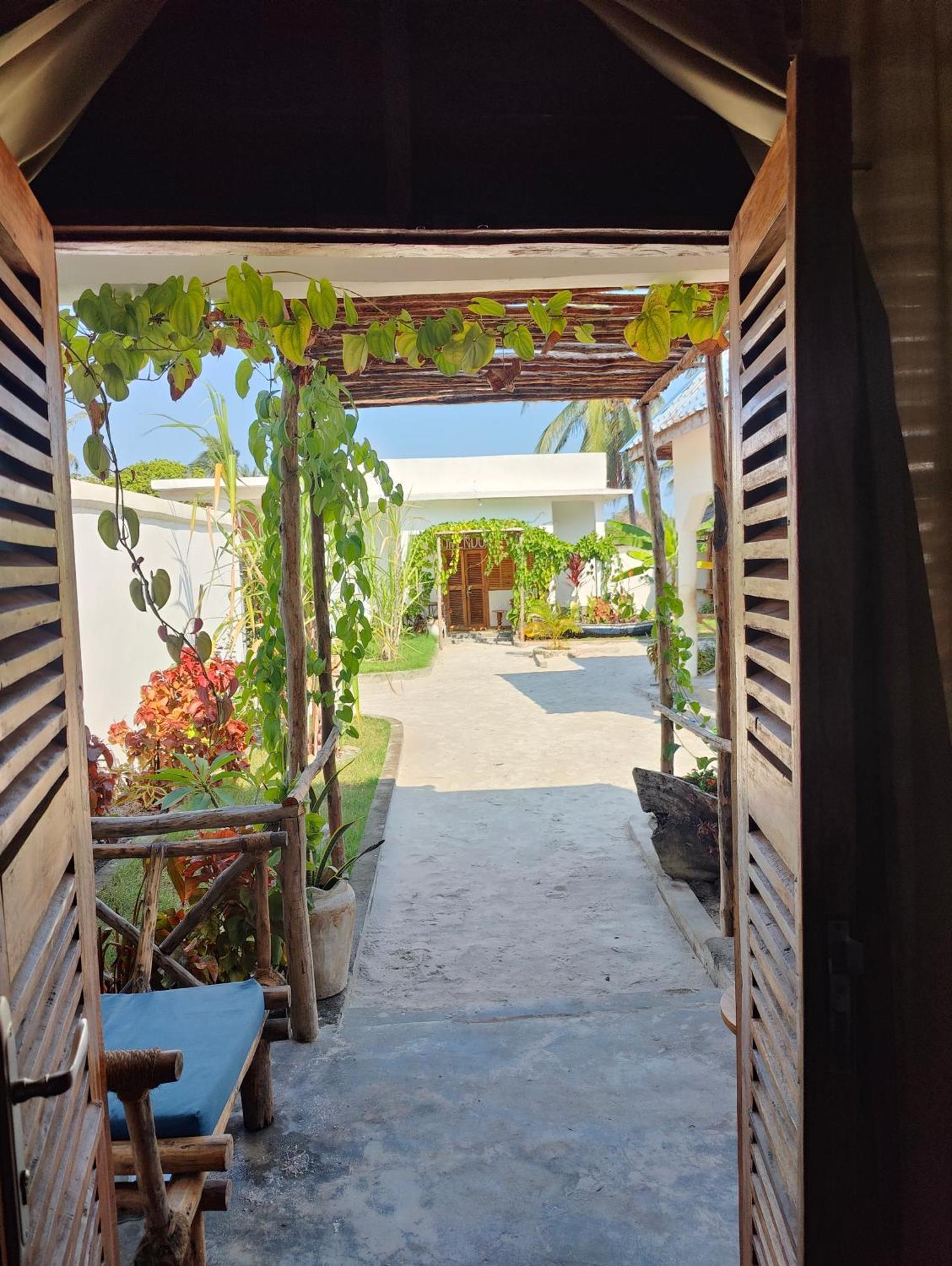 Mafia Island Bungalows Utende Dış mekan fotoğraf